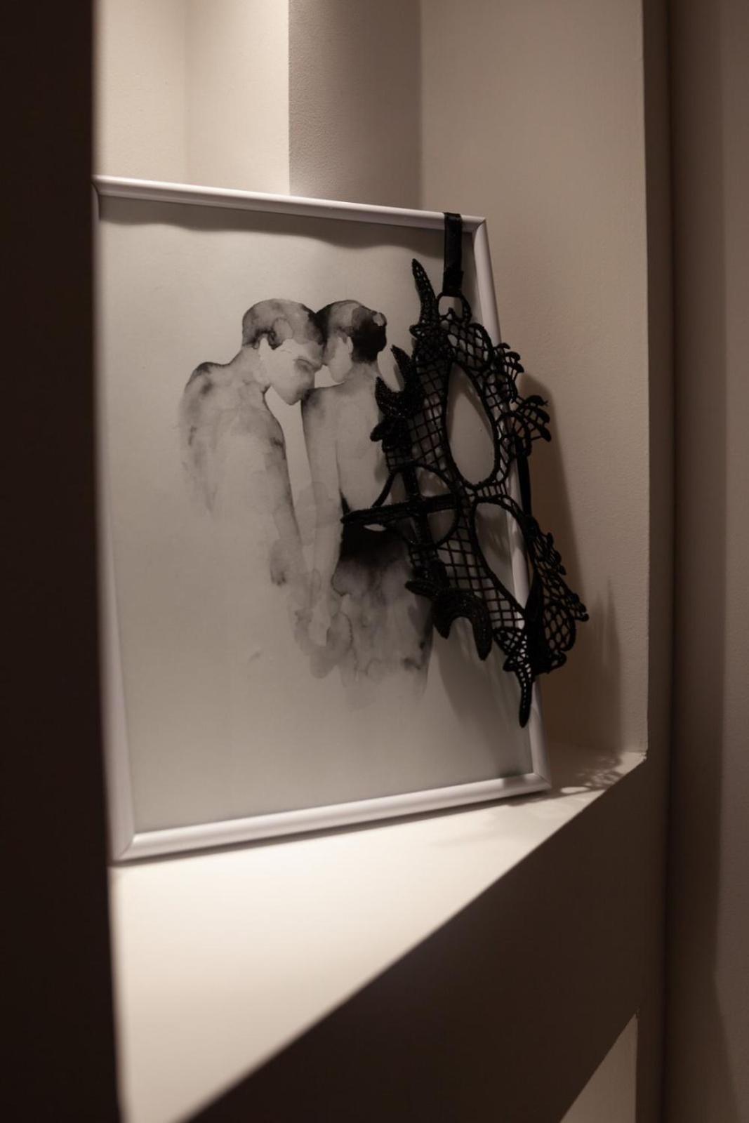 Dark Room Perpignan Aux 50 Nuances Jacuzzi Prive Villeneuve-de-la-Raho المظهر الخارجي الصورة