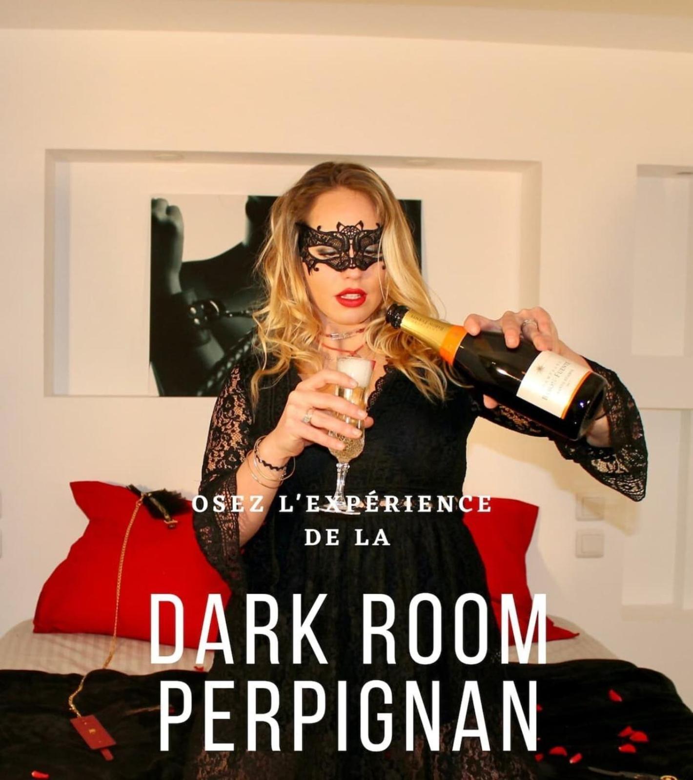 Dark Room Perpignan Aux 50 Nuances Jacuzzi Prive Villeneuve-de-la-Raho المظهر الخارجي الصورة